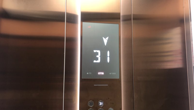 厦门电梯装潢案例解析：创造温馨美观的进出通道